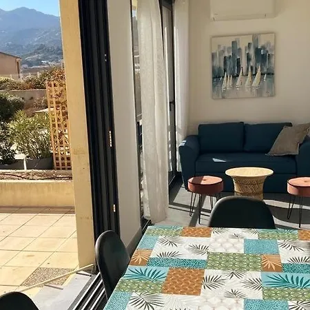 Apartment Avec Terrasse Et Parking Prive Vue Panoramique Centre Calvi (Corsica)